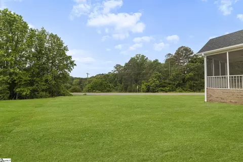 Exterior - 1047 Ansel School Rd, Greer, SC 29651 photo 6 of 11