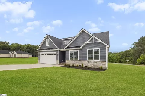 Exterior - 1047 Ansel School Rd, Greer, SC 29651 photo 3 of 11