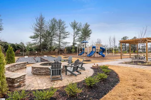 Exterior - 708 Embark Cir, Greer, SC 29651 photo 9 of 10
