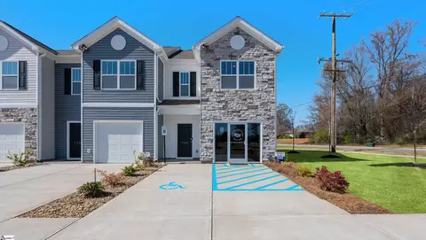 706 Embark Cir, Greer, SC 29651