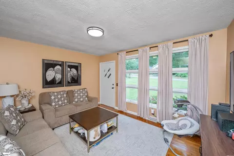 301 John St, Greer, SC 29651 photo 10