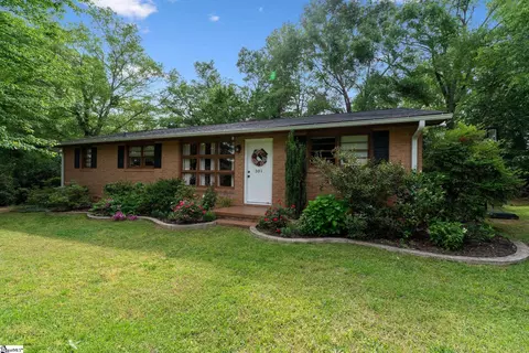 301 John St, Greer, SC 29651 photo 3