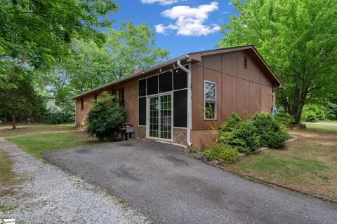 301 John St, Greer, SC 29651 photo 7