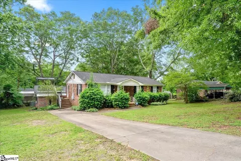 101 Cochran Dr, Greenville, SC 29611