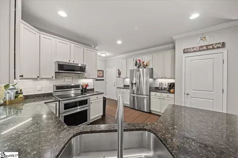 Kitchen - 77 Angus Run, Seneca, SC 29672 photo 4 of 4