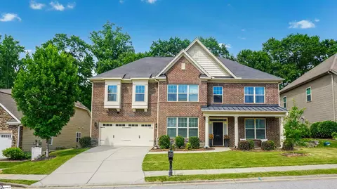 364 Leigh Creek Dr, Simpsonville, SC 29681
