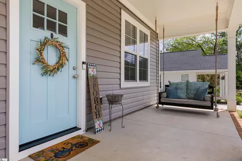 Exterior - 508 W D Ave, Easley, SC 29640 photo 3 of 5