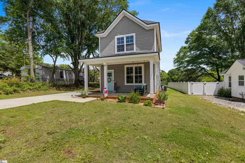 Exterior - 508 W D Ave, Easley, SC 29640 photo 2 of 5