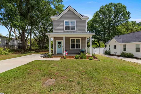 508 W D Ave, Easley, SC 29640