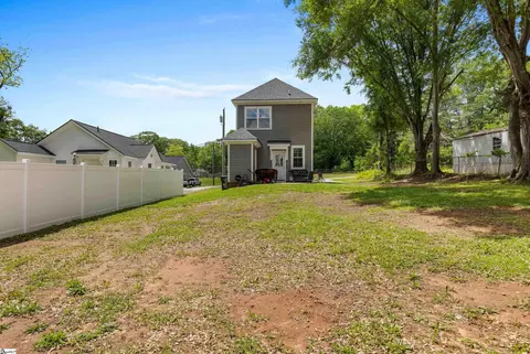 Exterior - 508 W D Ave, Easley, SC 29640 photo 4 of 5