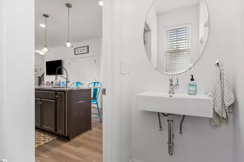 Entry Way - 508 W D Ave, Easley, SC 29640 photo 5 of 8