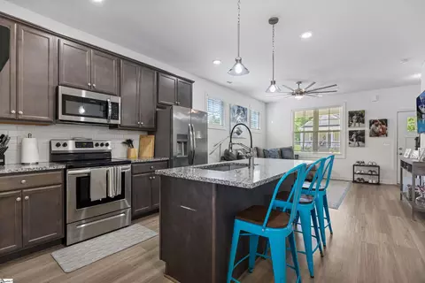 Kitchen - 508 W D Ave, Easley, SC 29640 photo 3 of 4