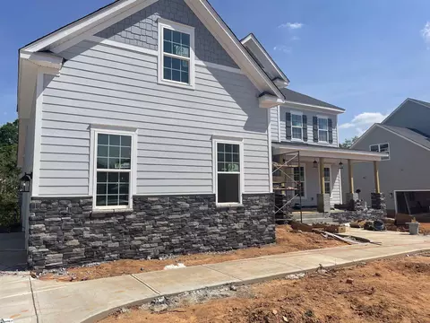 753 Enoree River Pl, Greer, SC 29651