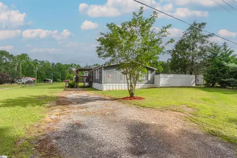 95 Madden Rd, Clinton, SC 29325 photo 3