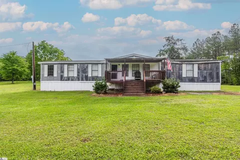 95 Madden Rd, Clinton, SC 29325