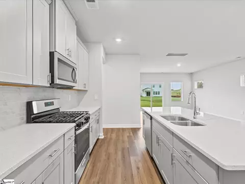 Kitchen - 702 Whitebark Dr, Pendleton, SC 29670 photo 4 of 5