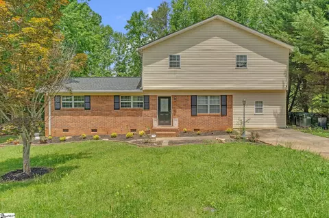 24 Carriage Dr, Greenville, SC 29609