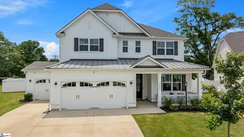 204 Roseville Pl, Greenville, SC 29607