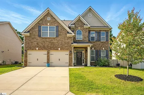 636 Highgarden Ln, Boiling Springs, SC 29316