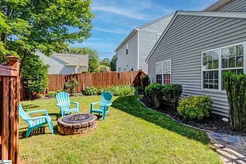Exterior - 103 Circle Grove Ct, Greer, SC 29650 photo 8 of 9