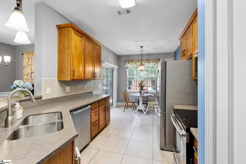 Kitchen - 103 Circle Grove Ct, Greer, SC 29650 photo 3 of 4