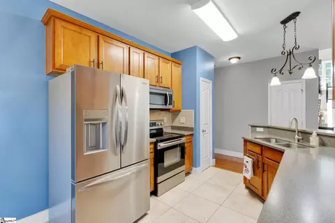 Kitchen - 103 Circle Grove Ct, Greer, SC 29650 photo 4 of 4