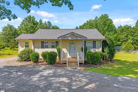 4635 Rainbow Lake Rd, Campobello, SC 29322