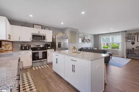 Kitchen - 212 Ralston Dr, Greer, SC 29651 photo 2 of 5