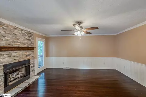 215 E Shefford St, Greer, SC 29650 photo 12