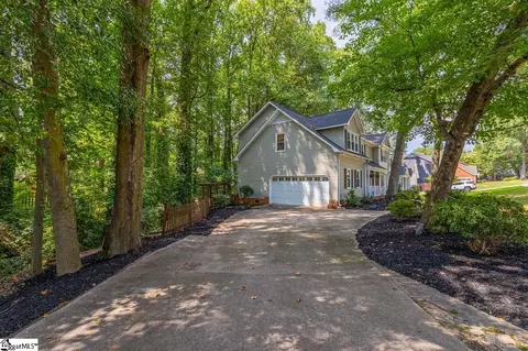 215 E Shefford St, Greer, SC 29650 photo 4