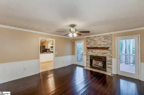 215 E Shefford St, Greer, SC 29650 photo 13