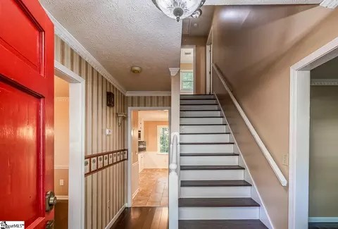 215 E Shefford St, Greer, SC 29650 photo 9