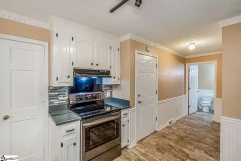 215 E Shefford St, Greer, SC 29650 photo 14