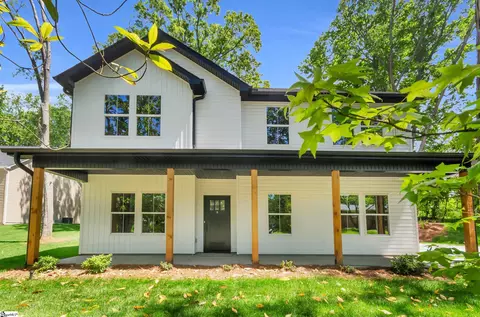 6 Larkspur Dr, Greenville, SC 29617