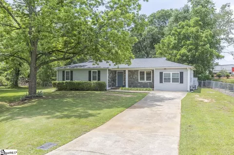 112 Summer Dr, Easley, SC 29642