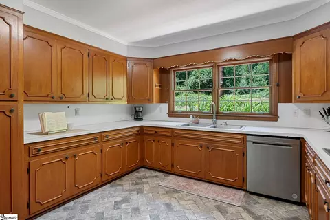 Kitchen - 113 Postelle Dr, Anderson, SC 29621 photo 4 of 5