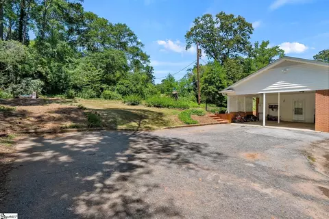 Exterior - 113 Postelle Dr, Anderson, SC 29621 photo 9 of 14