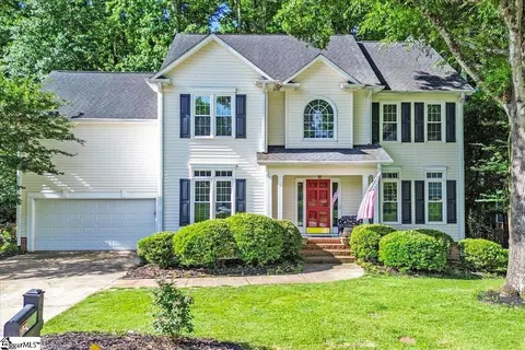 15 Summer Glen Dr, Simpsonville, SC 29681