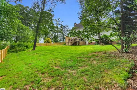 Exterior - 9 River Way Dr, Greer, SC 29651 photo 5 of 8