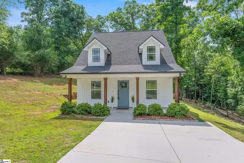 216 Country Gln, Pelzer, SC 29669