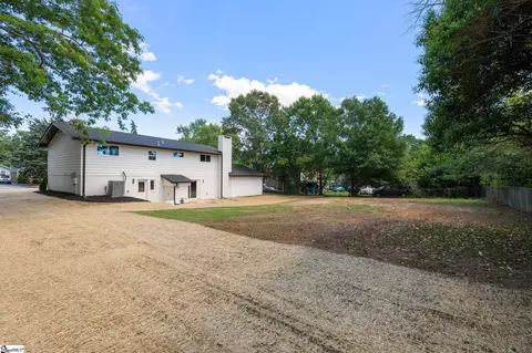 Exterior - 110 Devon Dr, Mauldin, SC 29662 photo 5 of 7