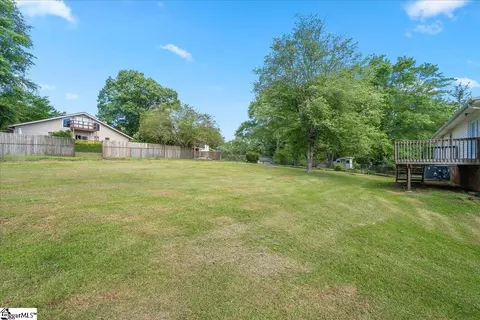 Exterior - 102 Willow Ct, Easley, SC 29642 photo 9 of 11