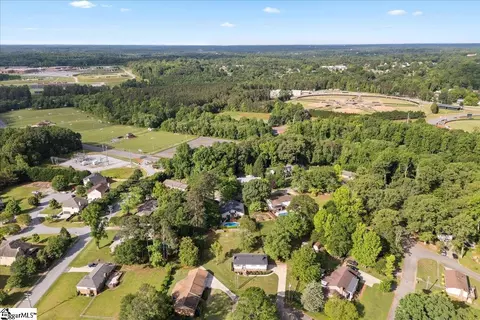 View/Area - 102 Willow Ct, Easley, SC 29642 photo 3 of 8