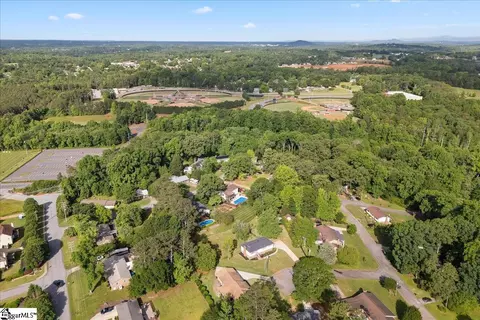 View/Area - 102 Willow Ct, Easley, SC 29642 photo 4 of 8