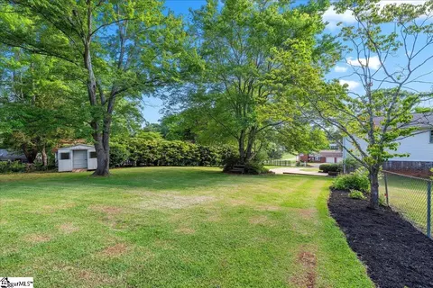 Exterior - 102 Willow Ct, Easley, SC 29642 photo 6 of 11