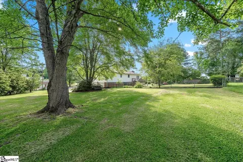 Exterior - 102 Willow Ct, Easley, SC 29642 photo 5 of 11