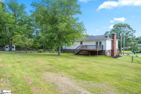Exterior - 102 Willow Ct, Easley, SC 29642 photo 8 of 11