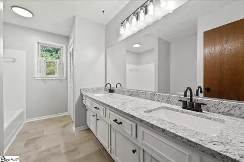 Bath - 102 Willow Ct, Easley, SC 29642 photo 1 of 4
