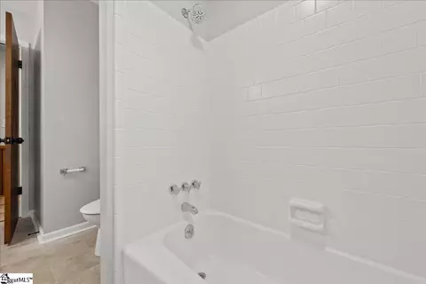 Bath - 102 Willow Ct, Easley, SC 29642 photo 2 of 4