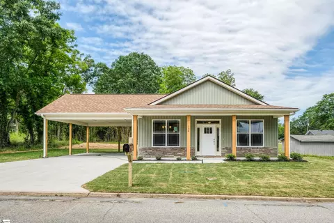 106 North St, Belton, SC 29627